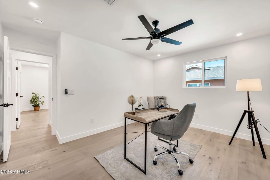 Image 41 of property listing at 5125 E MULBERRY Drive, Phoenix, AZ 85018