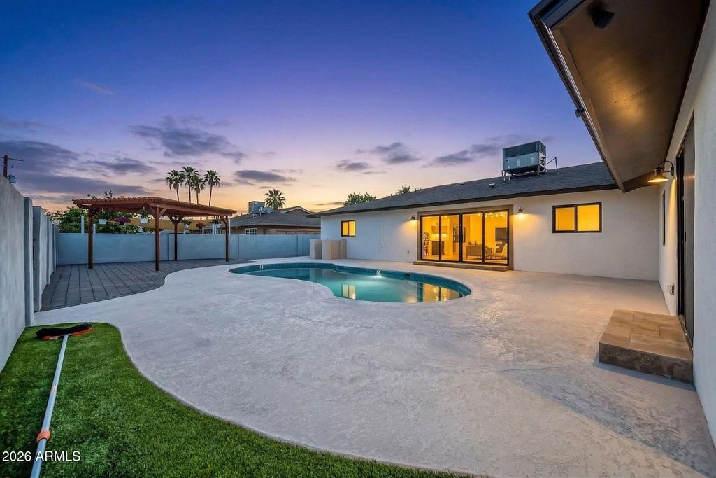 Image 49 of property listing at 5125 E MULBERRY Drive, Phoenix, AZ 85018