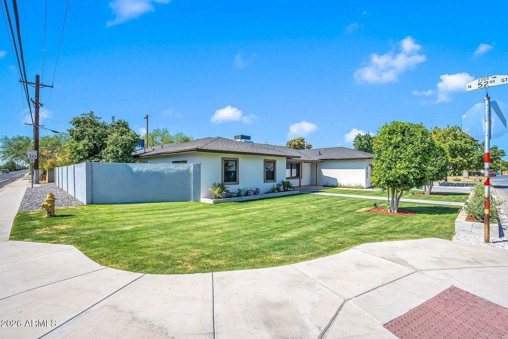 Image 8 of property listing at 5125 E MULBERRY Drive, Phoenix, AZ 85018