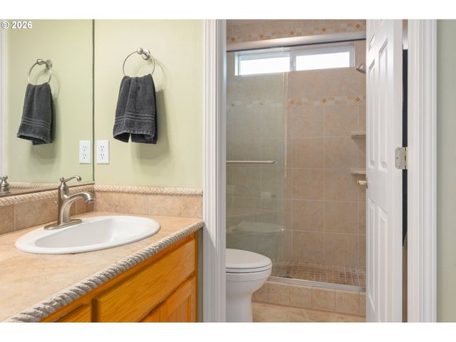 2418 KALMIA St, Eugene, OR 97404