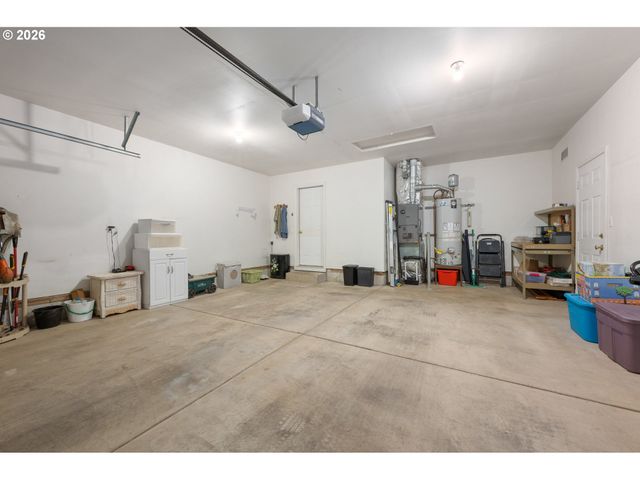 2418 KALMIA St, Eugene, OR 97404