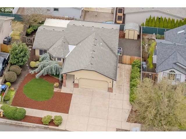 2418 KALMIA St, Eugene, OR 97404