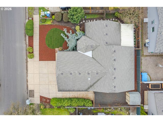 2418 KALMIA St, Eugene, OR 97404