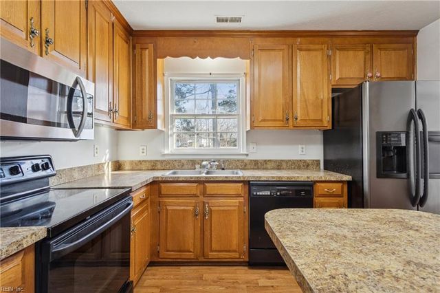 115 Wreck Shoal DR, Newport News, VA 23606