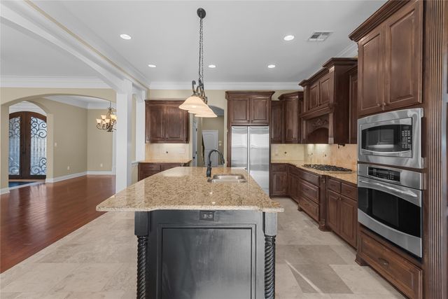 867 Chartres Drive, Shreveport, LA 71115