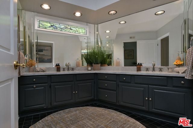 3635 Fawndale Place, Sherman Oaks, CA 91403