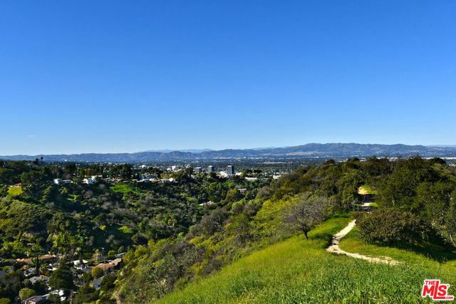 3635 Fawndale Place, Sherman Oaks, CA 91403