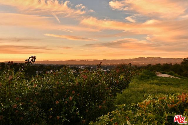 3635 Fawndale Place, Sherman Oaks, CA 91403