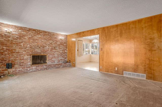 758 E Dovewood Lane, Fresno, CA 93710