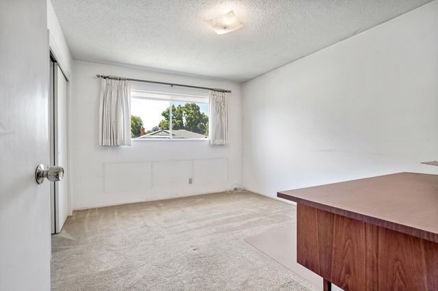 758 E Dovewood Lane, Fresno, CA 93710