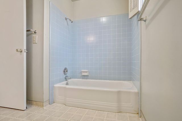 758 E Dovewood Lane, Fresno, CA 93710