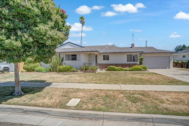 758 E Dovewood Lane, Fresno, CA 93710