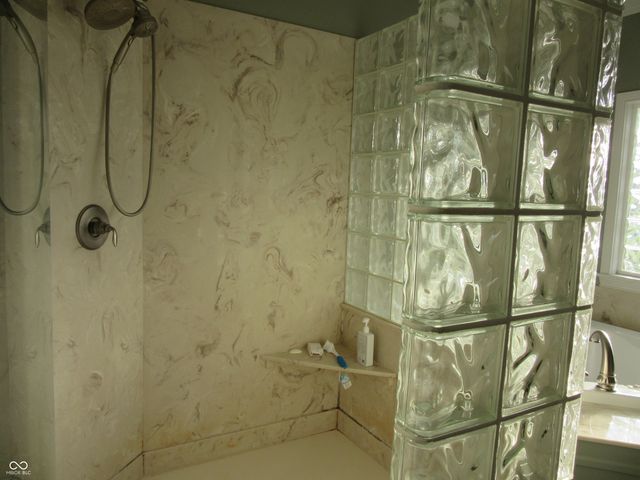 373 Southwind Lane, Greenwood, IN 46142