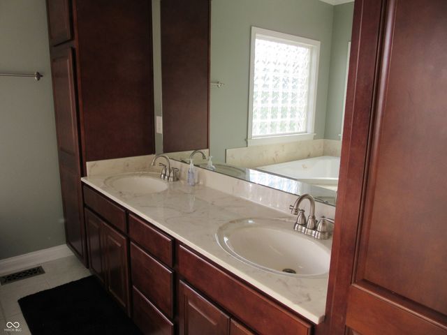 373 Southwind Lane, Greenwood, IN 46142