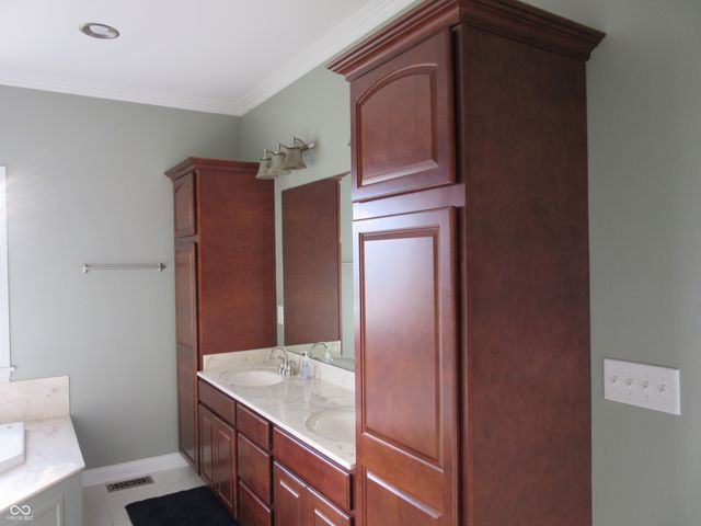 373 Southwind Lane, Greenwood, IN 46142