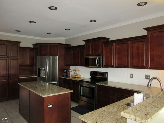 373 Southwind Lane, Greenwood, IN 46142