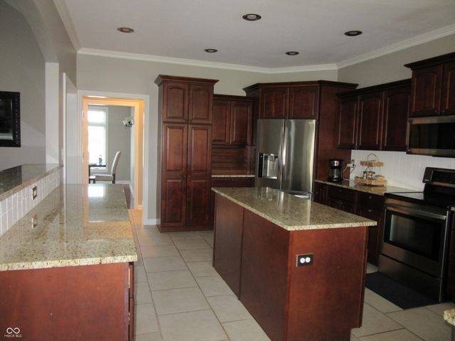 373 Southwind Lane, Greenwood, IN 46142