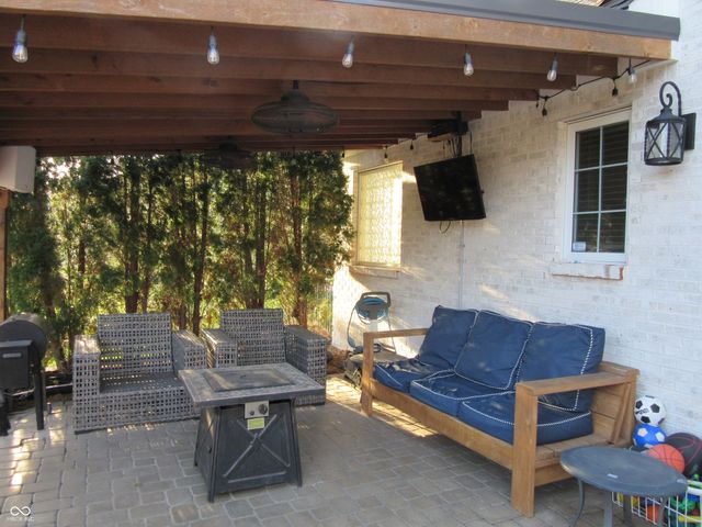 373 Southwind Lane, Greenwood, IN 46142