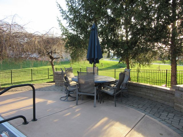 373 Southwind Lane, Greenwood, IN 46142