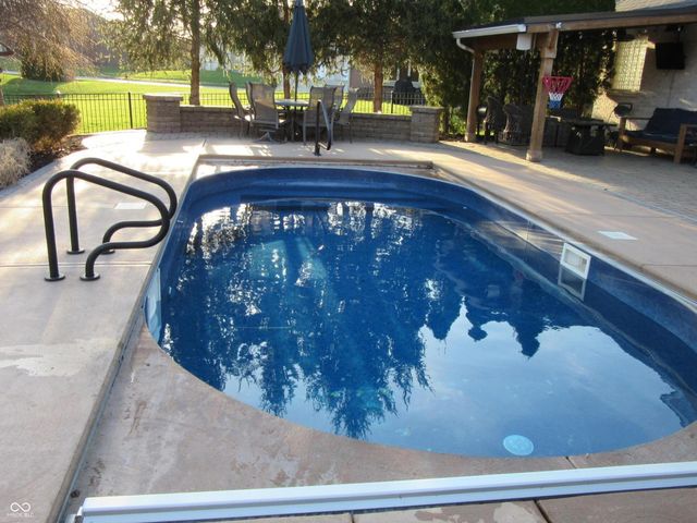 373 Southwind Lane, Greenwood, IN 46142