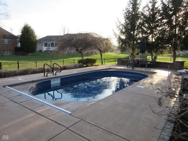 373 Southwind Lane, Greenwood, IN 46142