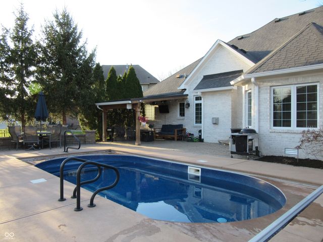 373 Southwind Lane, Greenwood, IN 46142