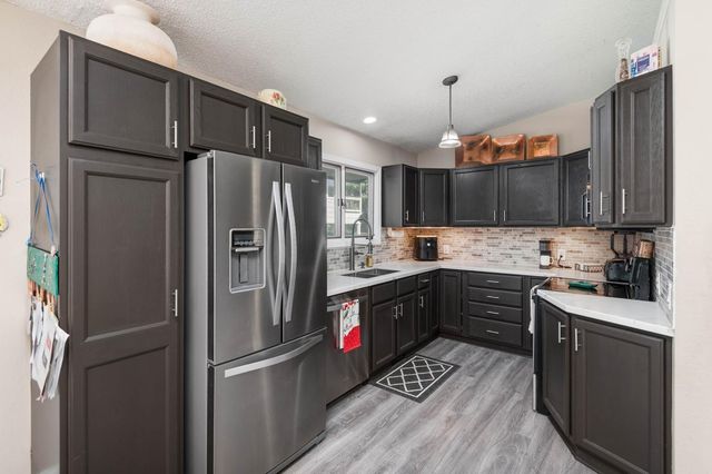 2685 Halstead Lane, Mound, MN 55364