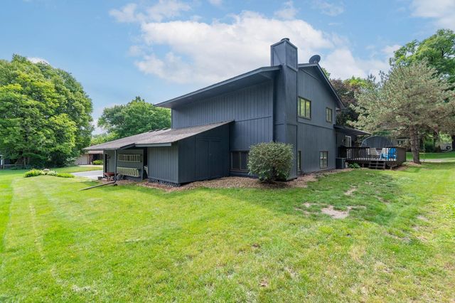2685 Halstead Lane, Mound, MN 55364