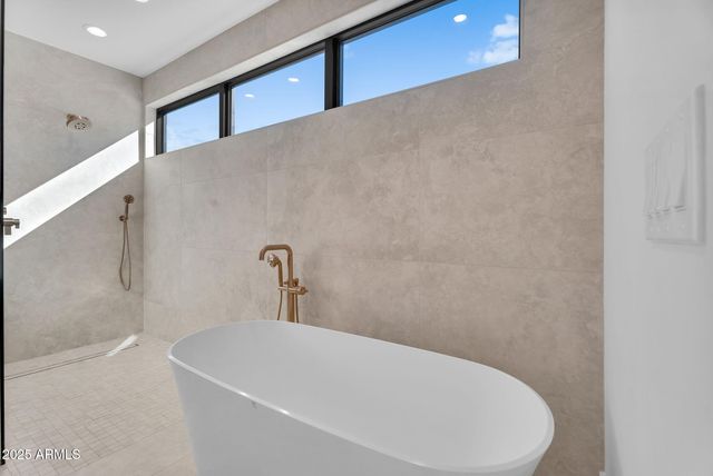 6975 N 39TH Place, Paradise Valley, AZ 85253