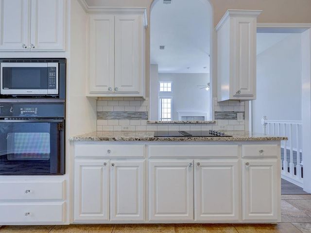 103 Paragon CT, Lakeway, TX 78734