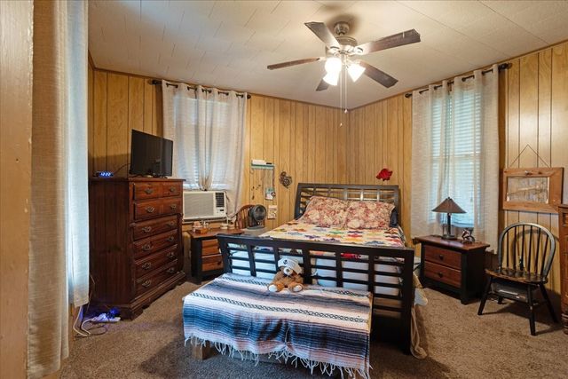 1231 W Woodard Street, Denison, TX 75020