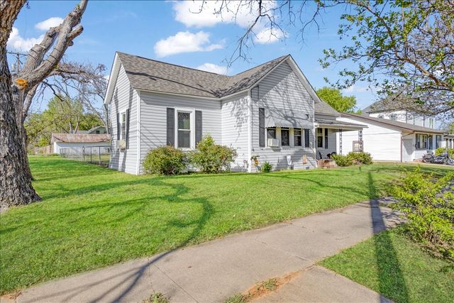 1231 W Woodard Street, Denison, TX 75020