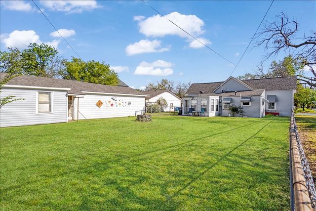 1231 W Woodard Street, Denison, TX 75020