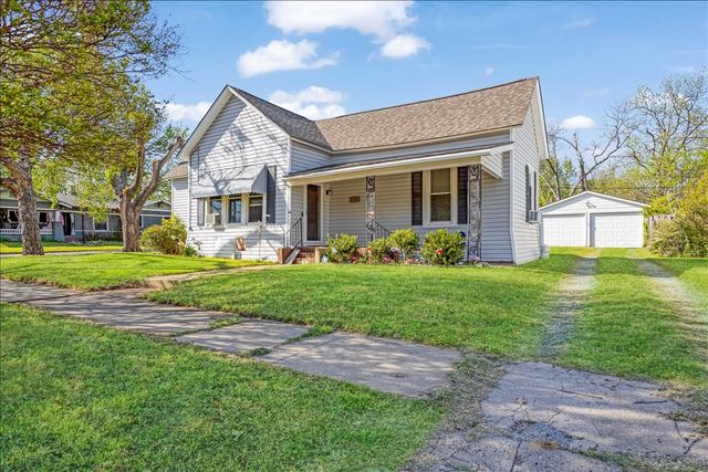 1231 W Woodard Street, Denison, TX 75020