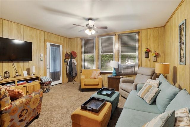 1231 W Woodard Street, Denison, TX 75020