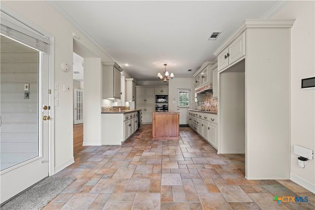 2316 Deerfield Drive, Temple, TX 76502