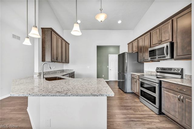 6517 Tree Top Place, North Ridgeville, OH 44039