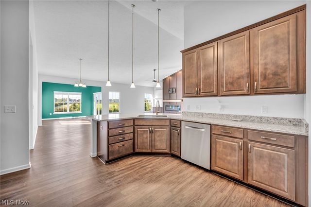6517 Tree Top Place, North Ridgeville, OH 44039
