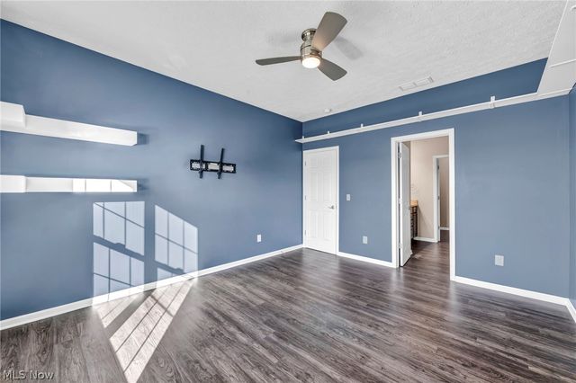 6517 Tree Top Place, North Ridgeville, OH 44039