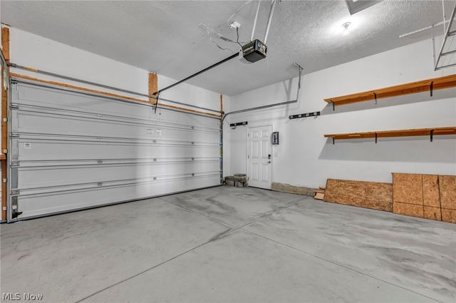 6517 Tree Top Place, North Ridgeville, OH 44039