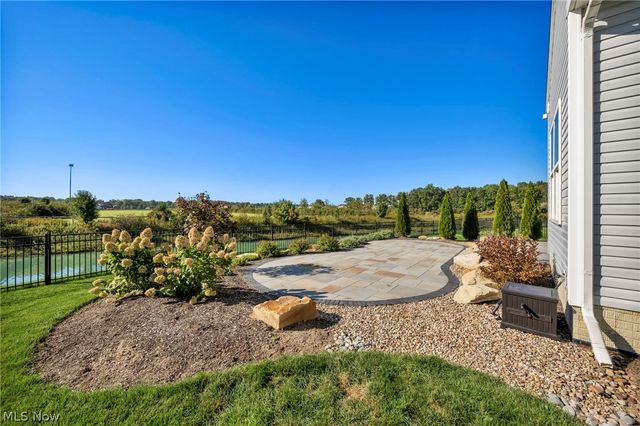 6517 Tree Top Place, North Ridgeville, OH 44039