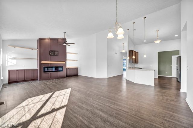 6517 Tree Top Place, North Ridgeville, OH 44039