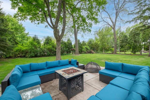 215 Leanore LANE, Brookfield, WI 53005
