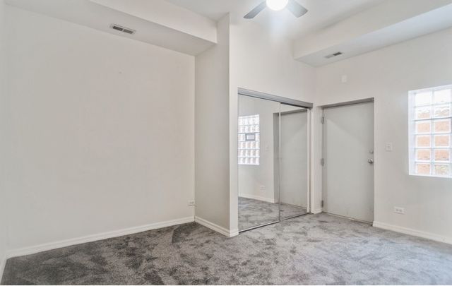 916 N Elizabeth Street, Chicago, IL 60642