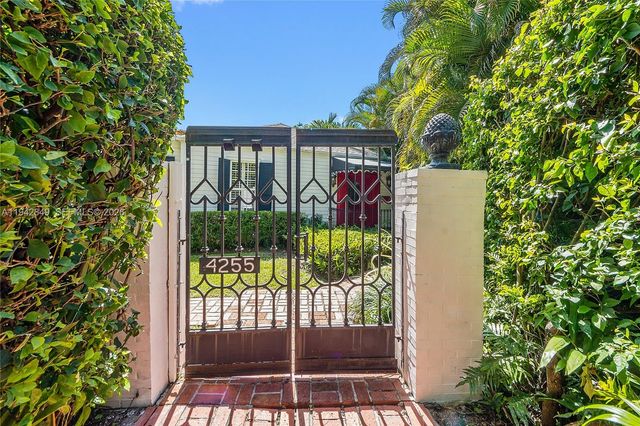 4255 Lennox Dr, Miami, FL 33133