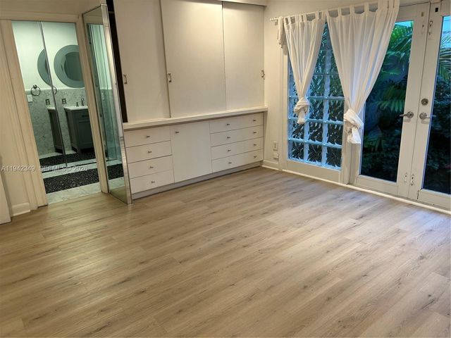 4255 Lennox Dr, Miami, FL 33133