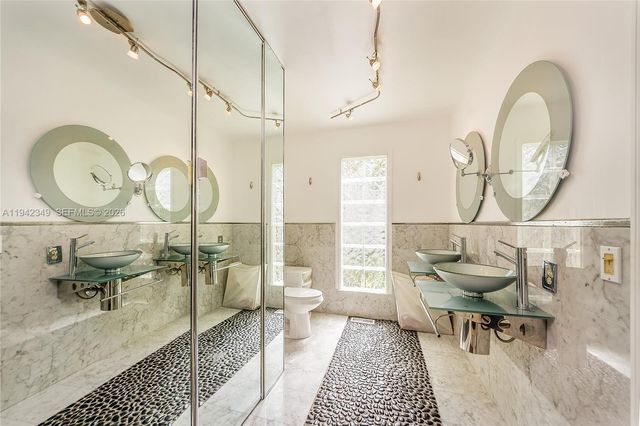 4255 Lennox Dr, Miami, FL 33133