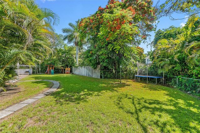 4255 Lennox Dr, Miami, FL 33133