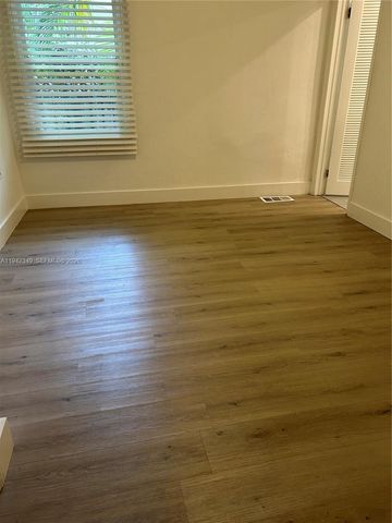 4255 Lennox Dr, Miami, FL 33133