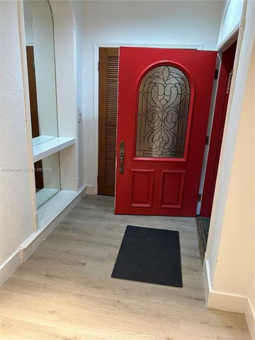 4255 Lennox Dr, Miami, FL 33133